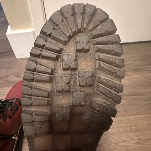 Maroon winter boots - Picture 3 of 4